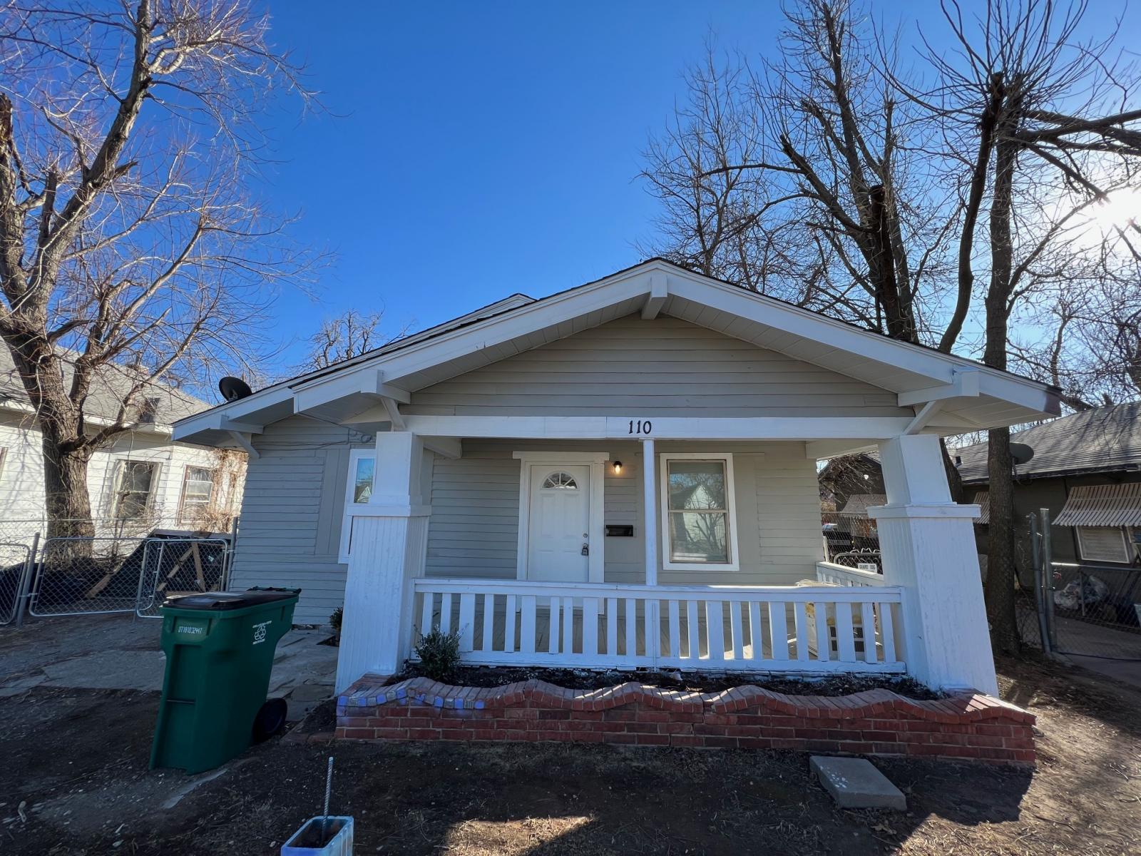 110 SE 32nd St